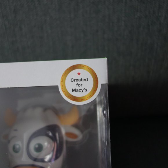 VeeFriends Common Sense Cow Collectible Figure Made for Macy's - Picture 3 of 7